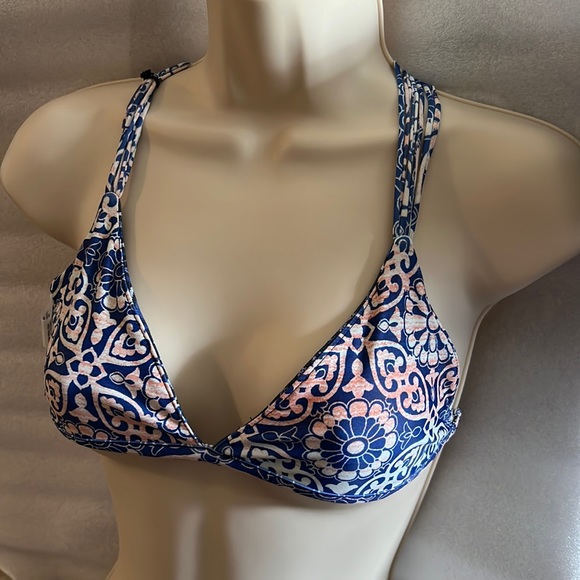 $25 - Gypsy 05 Sand Reversible triangle top - mix & match - side crochet - Picture 2 of 8